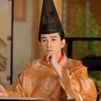 町田啓太、丁髷&烏帽子姿を披露「光る君へ」藤原公任の扮装写真公開 画像