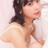 TikTokで話題・FRUITS ZIPPER仲川瑠夏、華奢なランジェリー姿披露＜lunapi＞ 画像