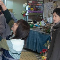 <いちばんすきな花 最終話>椿家に“ちょっと”住み始める 意外な展開迎えた4人の結末は? 画像