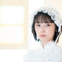 加藤小夏がメイド服・スーツ・制服姿…名探偵を熱演 予告編&新場面写真解禁<コーヒーはホワイトで> 画像