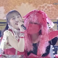 平均年齢61歳「クロおばあZ」本家・ももクロと夢の共演 百田夏菜子も絶賛「涙するお客さんも発見しました」<ももいろ歌合戦> 画像