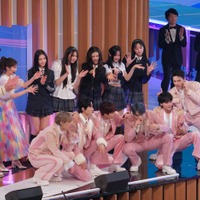 <紅白本番>NewJeans、NHKホールにサプライズ登場 オープニングステージ盛り上げる 画像