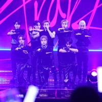 <紅白本番>Stray Kids「紅白」初出場でファンと盛り上がる きらめくブラック衣装でクールに 画像