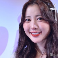 ふくれな、美背中チラリ がーどまんとのウエディングオフショット披露「最高の笑顔」「幸せそう」 画像