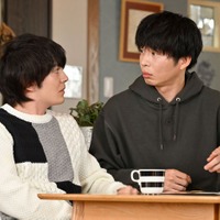<おっさんずラブ-リターンズ- 第1話>春田(田中圭)&牧(林遣都)、5年の遠距離恋愛経て新婚生活 愛の物語が再び開幕 画像