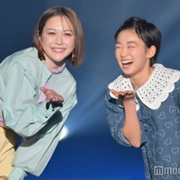 村山輝星「TGC」初出演で村重杏奈と手繋ぎランウェイ 投げキスも披露＜TGC しずおか 2024＞ 画像