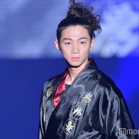 「下剋上球児」で話題・橘優輝、着物風スタイルで溢れる色気<TGC しずおか 2024> 画像