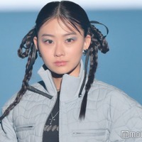 みとゆな、ショーパンから美脚のぞかす リボンヘア×口ピアスで個性的な雰囲気＜TGC しずおか 2024＞ 画像