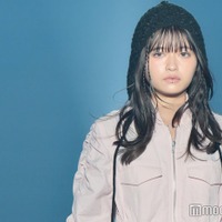 景井ひな、ほっそり美脚披露 “口ピアス”で小物使い光る<TGC しずおか 2024> 画像