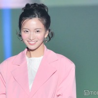 岡崎紗絵、全身ピンクの“ド派手”コーデに胸キュン<TGC しずおか 2024> 画像