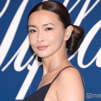 長谷川京子「顔も洗わずそのままジムへ」“すっぴん姿”に反響相次ぐ「美しい」「肌綺麗すぎる」 画像