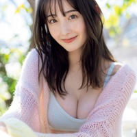 「今日好き」現役女子大生・菜那セシル、初水着で美バスト開放 画像