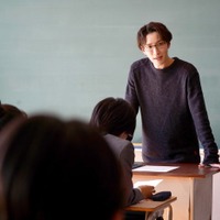 「先生さようなら」Snow Manメンバー登場？担任・田邑（渡辺翔太）のクラス名簿が話題「全員の名前入ってる」「天才」 画像