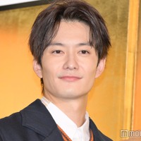 岡田将生、甥＆姪とのプライベートショット公開「レアすぎる」「デレデレ」と反響 画像