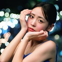 FRUITS ZIPPER櫻井優衣、色白ボディ際立つ水着カット解禁 写真集パネル展も開催決定＜YUi＞ 画像