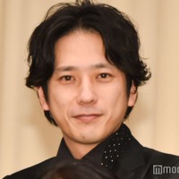 司会の二宮和也、最初の“一言”で笑い誘う 合いの手・ボケ満載でユーモア溢れる＜第66回ブルーリボン賞＞ 画像