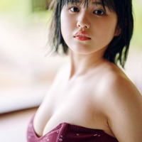 池田レイラ“人生初グラビア”で抜群スタイル披露 爽やかな笑顔見せる 画像