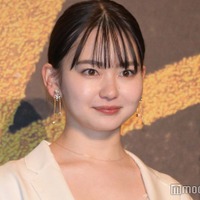 山田杏奈、“金カム”衣装姿の寝顔ショットに反響続々「可愛すぎ」「天使」 画像