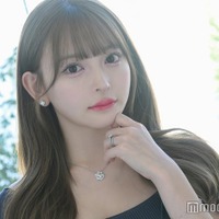 黒崎みさ、“パパ撮影”双子の息子たちの仲良しショット公開「天使いた」「癒される」と反響 画像