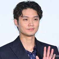 磯村勇斗“大学の同級生”Snow Man深澤辰哉へ「圧強めのメッセージ」 インスタでのやりとりが話題 画像