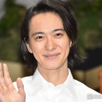 A.B.C-Z戸塚祥太、共演者からのバレンタインチョコ“保管中”の理由「いつも笑顔」の印象に本音も飛び出す<緑に満ちる夜は長く・・・> 画像