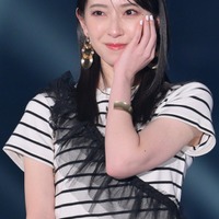 日向坂46金村美玖、チュールあしらった今旬スタイル キュートなポーズに視線集中【TGC 2024 S／S】 画像