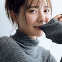 川津明日香、純白ランジェリー＆ビキニ姿を披露 研ぎ澄まされたスレンダーボディ 画像