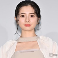 桜田ひより、ミニ丈でスラリ美脚輝く「スタイル抜群」「小顔が際立つ」の声 画像