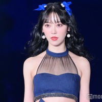 堀未央奈、ミニ丈で美脚披露「脚長い」「神スタイル」の声 画像