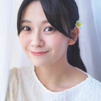 乃木坂46奥田いろは“冨里奈央撮影”スペシャルグラビアで優しい微笑み 画像