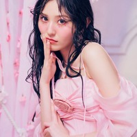 吉井美優、美デコルテ際立つキャミワンピ姿＜PECHE_party＞ 画像