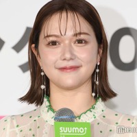 村重杏奈・マリア・エリカ“3姉妹ショット”に反響「可愛すぎ」「似てる」 画像