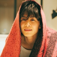 超特急・草川拓弥、自ら撮影のチェキ12枚＆コメント公開「“僕”を教えて」＜辻褄＞ 画像