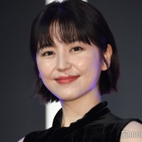 長澤まさみ バックの中身公開に反響続々「可愛すぎる」「ギャップ萌え」 画像