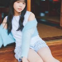 日向坂46山口陽世、ミニ丈から透明素肌輝く 清楚な微笑みに釘付け 画像