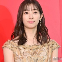 足立梨花、祖父の死去報告「私の熱狂的ファンでした」4月の結婚式での写真が遺影に 画像