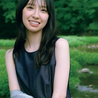 日向坂46金村美玖、透明感あふれる白肌引き立つ 4年ぶり2度目の「blt graph.」表紙 画像