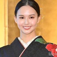 貴乃花光司の娘・白河れい、美背中＆デコルテ際立つドレス姿「抜群スタイル」「綺麗すぎる」の声 画像