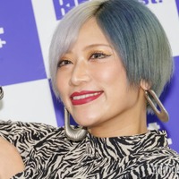 ぱーてぃーちゃん・信子、長髪イケメン夫との2ショット公開「お似合い」「リンクコーデ可愛い」と反響続々 画像