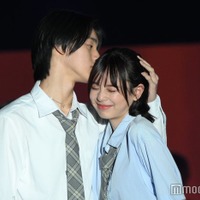 「今日好き」“まうバオ”Bao、小國舞羽の頭にキス【TGC teen ICHINOSEKI 2024】 画像