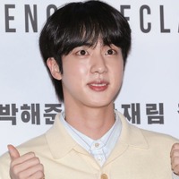 BTSジン、除隊翌日に“1000人のファンとハグ”オフラインイベント決定に「信じられない」「夢のよう」と反響殺到 画像