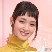 剛力彩芽、ピンクヘアから再び黒髪ショートに 「何色でも似合う」「素敵」と反響 画像