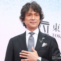 江口洋介、2度のハプニングに気遣い光る「桁が違う」と驚いたリング身にまとう【カルティエと日本 半世紀のあゆみ「結 MUSUBI」展 ― 美と芸術をめぐる対話】 画像