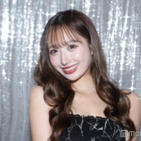 伊藤桃々、美ウエスト覗くミニ丈キャミ姿に反響「スタイル抜群」「夏っぽい」 画像