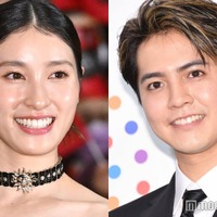 GENERATIONS片寄涼太＆土屋太鳳、夫婦揃っては結婚後初の公の場 ミラノ開催「アルマーニ」ファッションショーでの2ショットに反響続々 画像