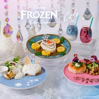 ディズニー映画「アナと雪の女王」限定カフェ、東京・大阪に　エルサとアナのパフェやオラフのカレーなど 画像