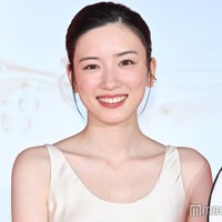 永野芽郁、美肌輝くヌーディーカラーのドレス姿 目指すのは「想定外の透明感」 画像