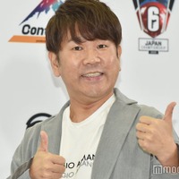 FUJIWARA藤本敏史＆SixTONES森本慎太郎、ディズニー満喫2ショットに反響「仲良し」「まるで親子」 画像