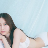 乃木坂46弓木奈於、ピンクランジェリーカット初解禁 大人な表情で魅了【天使だったのか】 画像