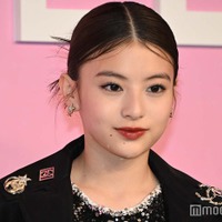 出口夏希、パリで圧巻の美脚披露「スタイル抜群」「綺麗すぎる」の声 画像